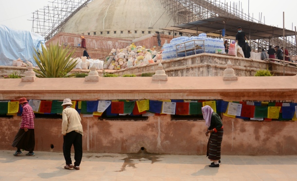 1 Boudhanath stupa elders.jpg